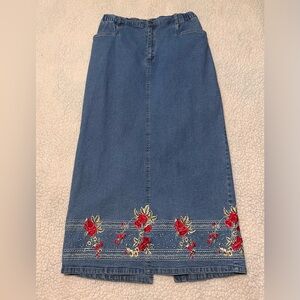 Denim & Co Embroidered Denim Skirt with Red Rose Floral Accents back slit Small